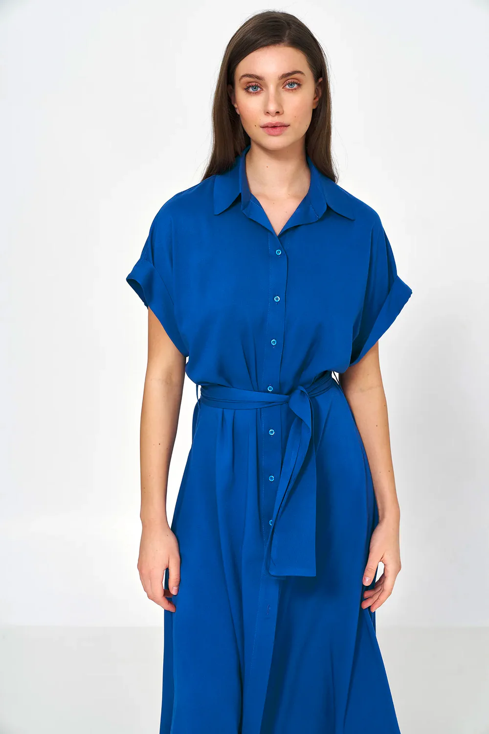 Alternate view of the blue fitted dress